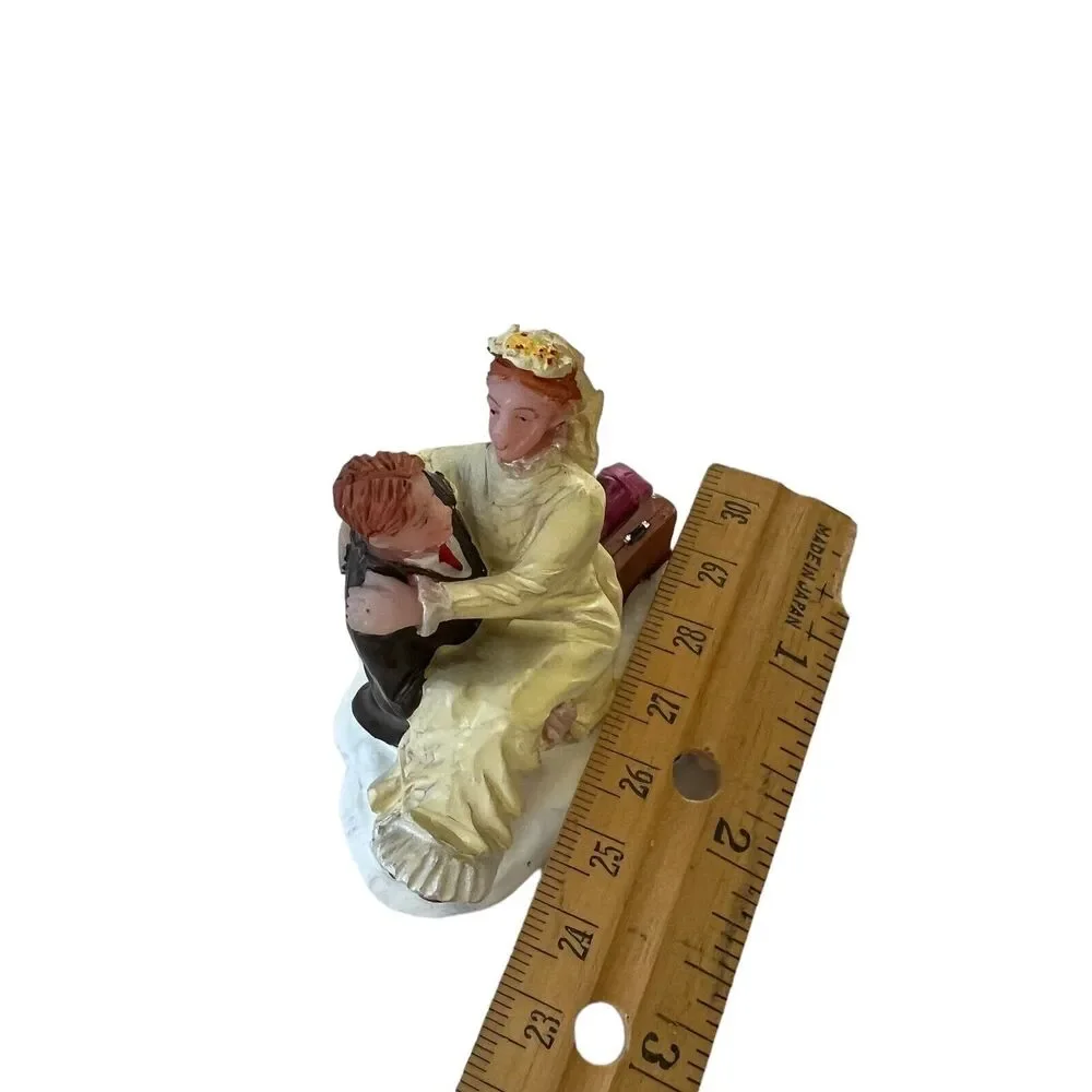 Lemax 2004 Just Married Couple Caddington Village Vintage Romantic Wedding Love